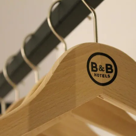 Nord Aeroport מלון פרפיניין