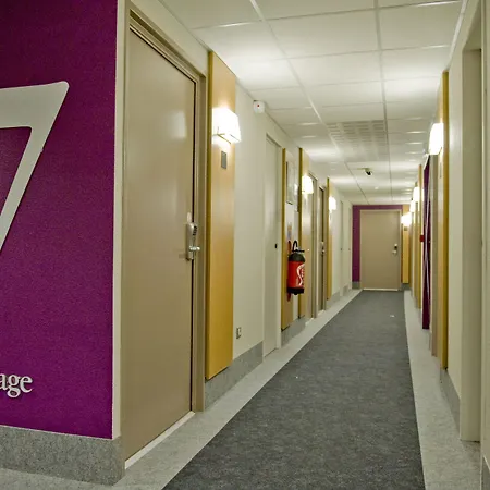 Nord Aeroport מלון