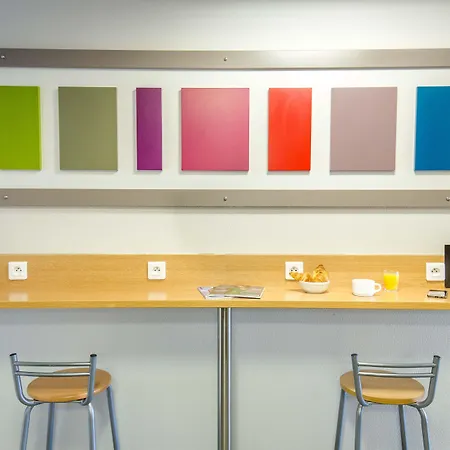 Nord Aeroport 호텔 2*