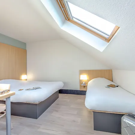 Nord Aéroport Hotel 2*